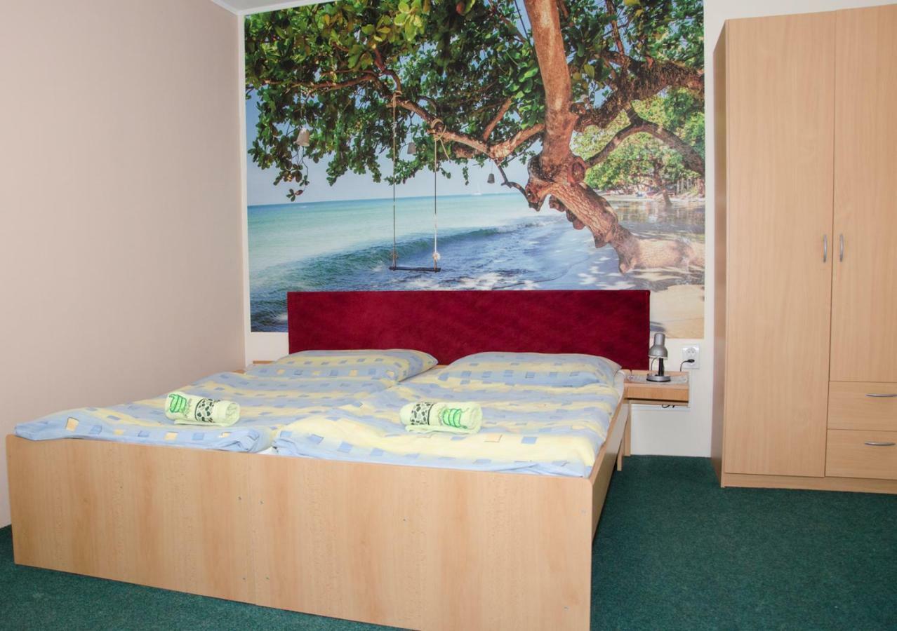 Turistická Ubytovňa Osada Liptovská Osada Esterno foto