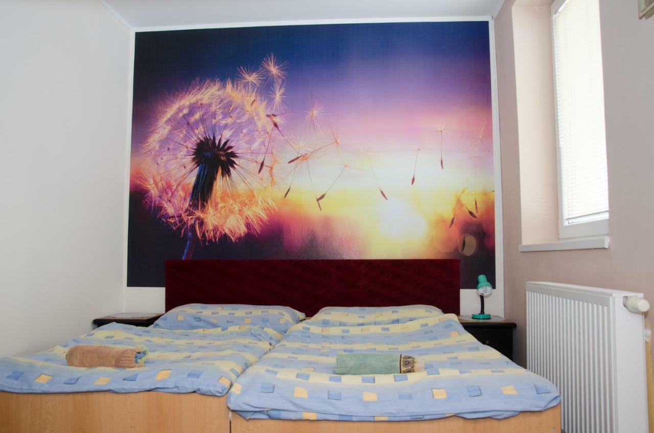 Turistická Ubytovňa Osada Liptovská Osada Esterno foto